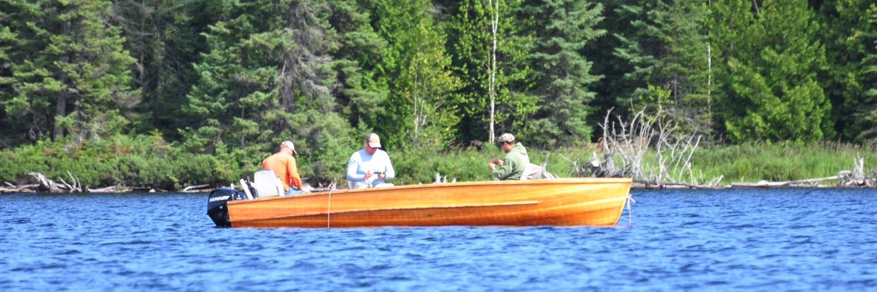 18 Ft Cedar Strip Boats with 15hp 4 Stroke Electric Start - Ontario Fishing Canada